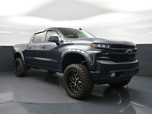 Used 2019 Chevrolet Silverado 1500 RST AWD/4WD image 9