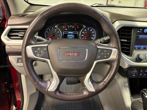 Used 2017 GMC Acadia SLT w/ LPO, Floor Liner Package image 33