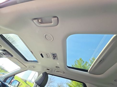 Used 2023 Kia Carnival SX Prestige image 13