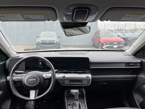 Used 2025 Hyundai Kona SEL image 34