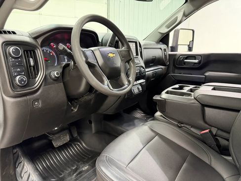 Used 2022 Chevrolet Silverado 2500 W/T image 12