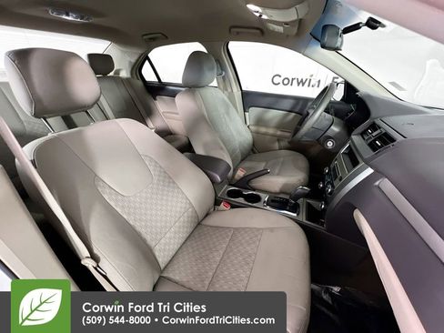 Used 2011 Ford Fusion S image 17