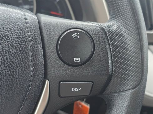 Used 2013 Toyota RAV4 LE image 31