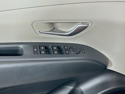 Certified 2025 Hyundai Tucson SEL image 17