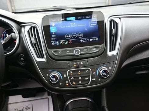 Used 2024 Chevrolet Malibu LT image 10