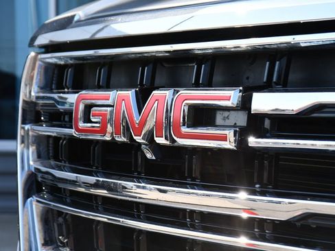Used 2023 GMC Yukon SLT w/ SLT Premium Package AWD/4WD image 40