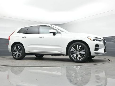 Used 2023 Volvo XC60 B5 Plus w/ Climate Package image 37