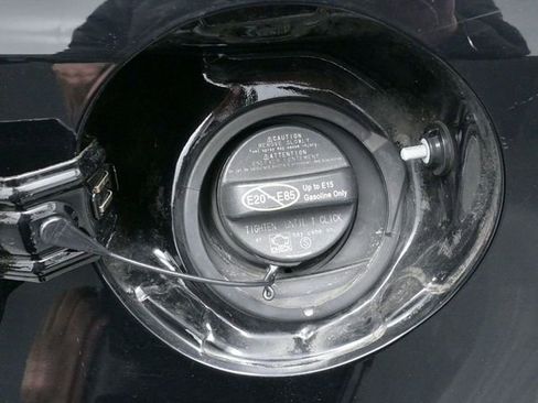 Used 2018 Toyota RAV4 XLE image 14