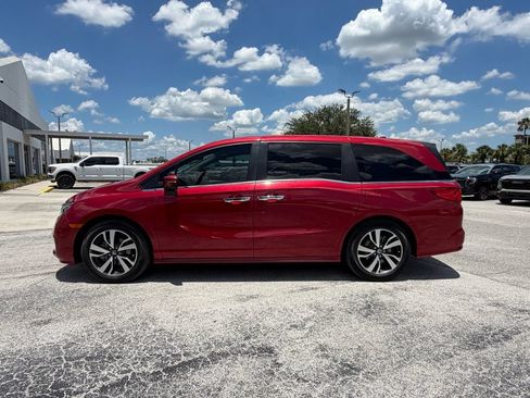 Used 2024 Honda Odyssey Touring image 8