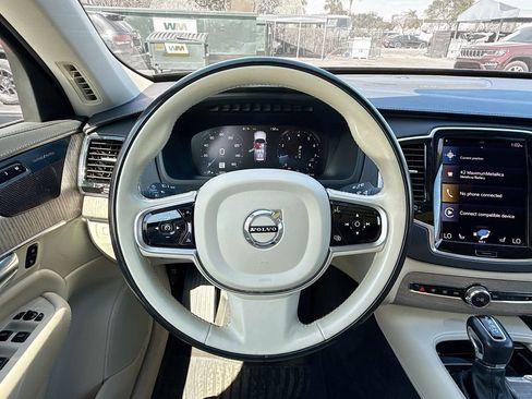 Used 2021 Volvo XC90 T6 Inscription w/ Climate Package image 12