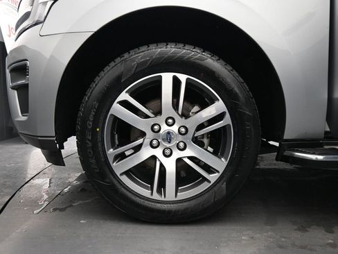 Used 2023 Ford Expedition Limited image 13