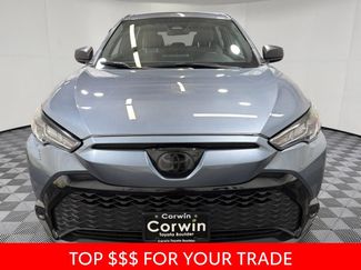 Used 2025 Toyota Corolla Cross AWD Hybrid video 2