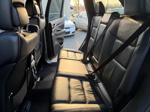 Used 2014 Jeep Grand Cherokee Limited image 24