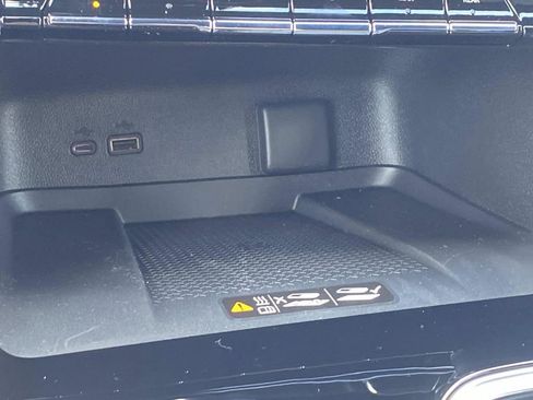 New 2026 Chevrolet Traverse RS image 26