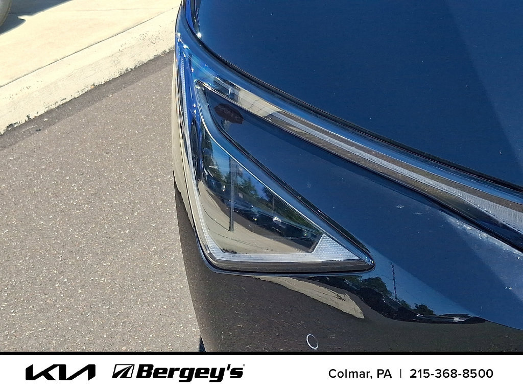 Certified 2025 Kia EV6 Wind AWD/4WD image 11