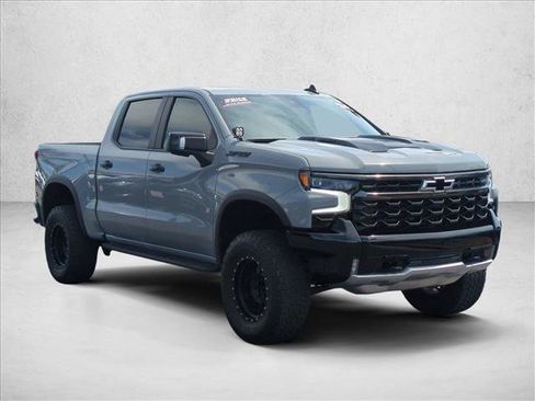 Used 2024 Chevrolet Silverado 1500 ZR2 w/ Technology Package AWD/4WD image 3