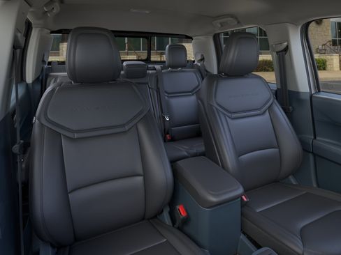 New 2026 Ford Maverick Lariat w/ Black Appearance Package image 10