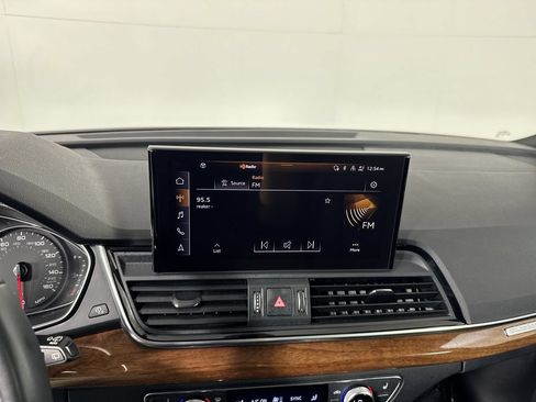 Used 2023 Audi Q5 2.0T Premium w/ Convenience Package AWD/4WD image 12