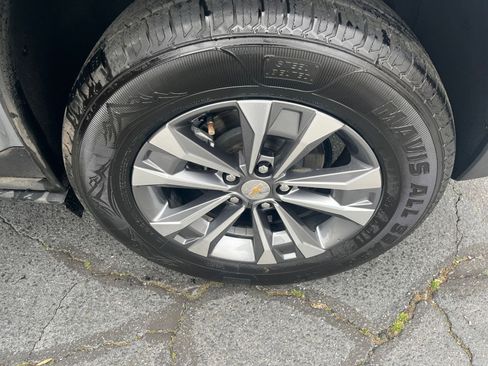 Used 2025 Chevrolet Equinox LT image 24