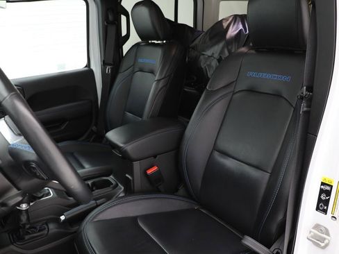 Used 2023 Jeep Wrangler Unlimited Rubicon 4xe w/ Dual Top Group image 15