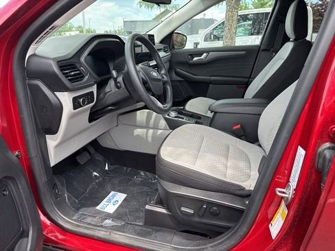 Used 2023 Ford Escape Active w/ Tech Pack #2 AWD/4WD image 1
