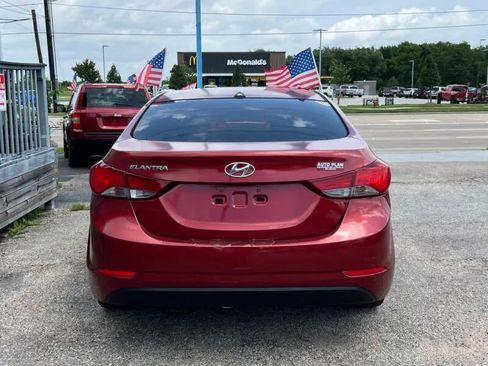 Used 2015 Hyundai Elantra SE image 7