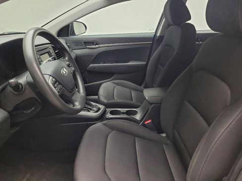 Used 2018 Hyundai Elantra SE FWD image 17