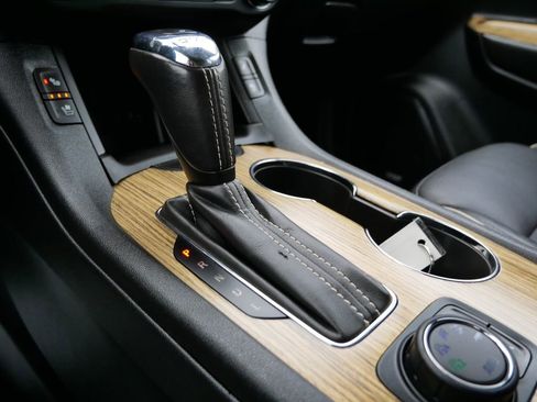 Used 2018 GMC Acadia Denali image 21