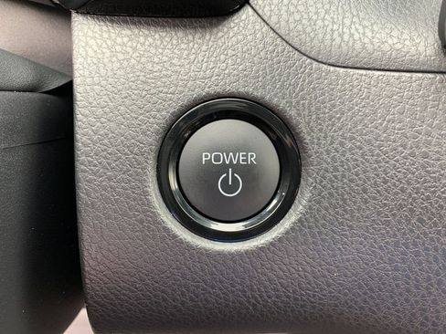 Used 2025 Toyota Camry SE image 26