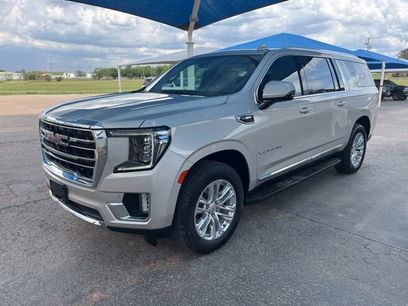 Used 2022 GMC Yukon XL SLT w/ SLT Premium Package