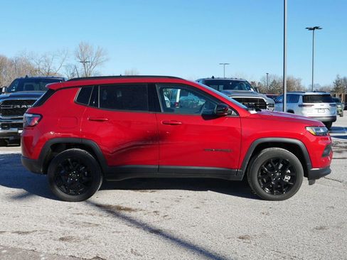 New 2025 Jeep Compass Latitude w/ Altitude Special Edition image 9