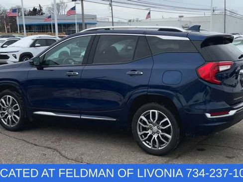 Used 2022 GMC Terrain Denali w/ Denali Premium Package image 6