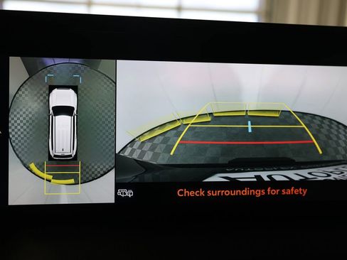 Used 2025 Toyota Land Cruiser w/ Premium Package image 35