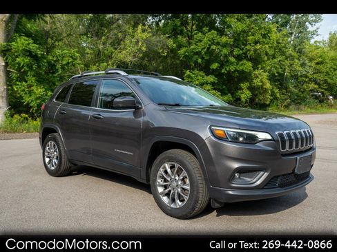 Used 2019 Jeep Cherokee Latitude Plus w/ Comfort/Convenience Group AWD/4WD image 1