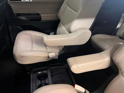 Used 2020 Ford Explorer XLT w/ Equipment Group 202A image 15