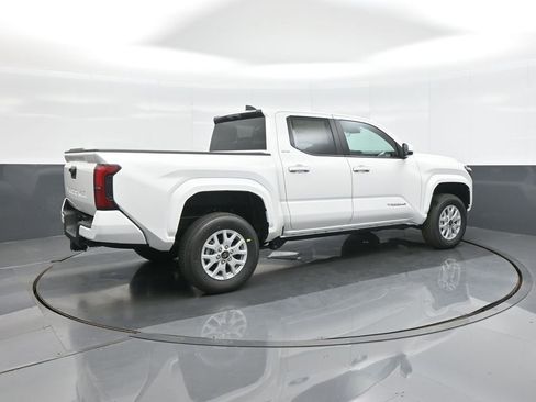 New 2026 Toyota Tacoma SR5 RWD image 8