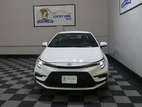 Used 2023 Toyota Corolla SE FWD image 2