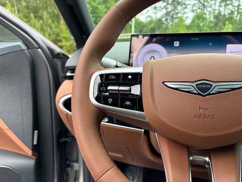 New 2026 Genesis GV70 2.5T Advanced AWD/4WD image 15