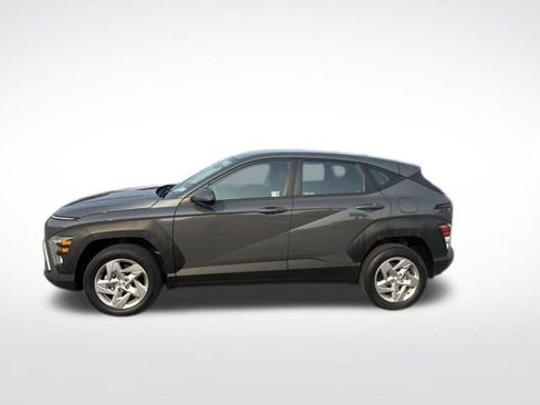 Used 2025 Hyundai Kona SE AWD/4WD image 2