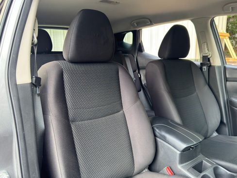 Used 2020 Nissan Rogue Sport S w/ Appearance Package FWD image 30