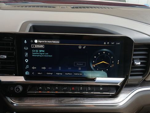 Certified 2023 Chevrolet Silverado 1500 LTZ AWD/4WD image 13