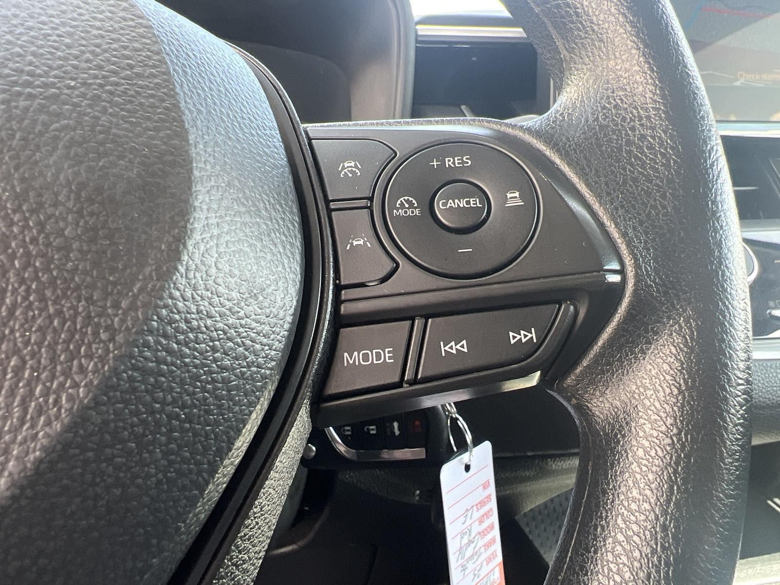 Used 2025 Toyota Corolla LE FWD image 18