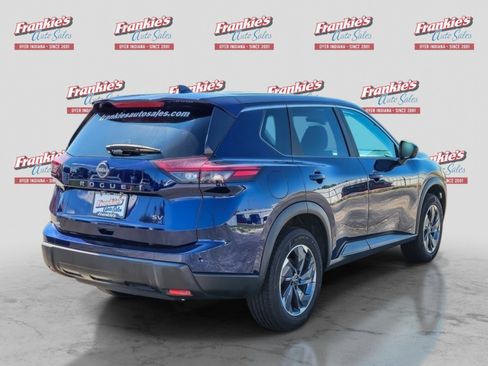 Used 2024 Nissan Rogue SV FWD image 5