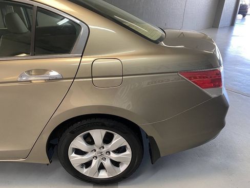 Used 2010 Honda Accord EX-L image 19