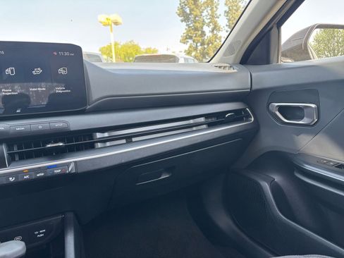 Used 2025 Kia K4 LXS image 35