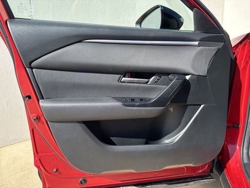 Used 2025 MAZDA CX-50 AWD 2.5 S w/ Preferred Package image 9