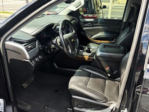 Used 2019 Chevrolet Suburban LT image 16