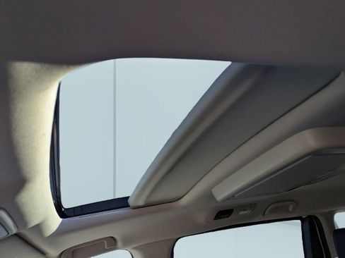 New 2026 Honda Odyssey Touring image 21