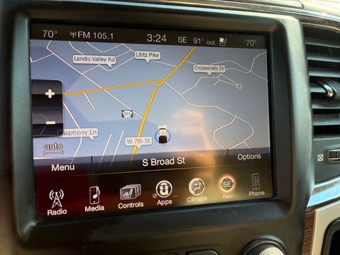 Used 2017 RAM 1500 Laramie w/ Convenience Group image 13