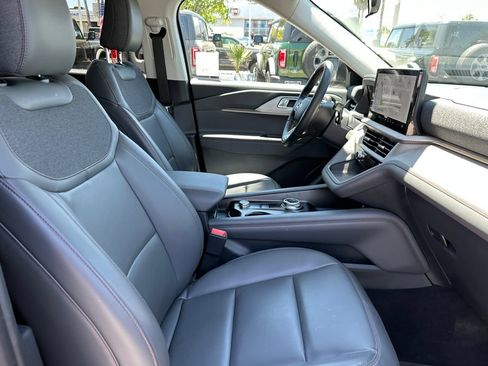Certified 2026 Ford Explorer Active w/ Active Comfort Package RWD image 16